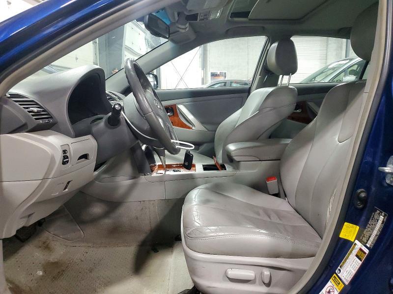 2011 TOYOTA CAMRY XLE V6 — Фото 7 из 12