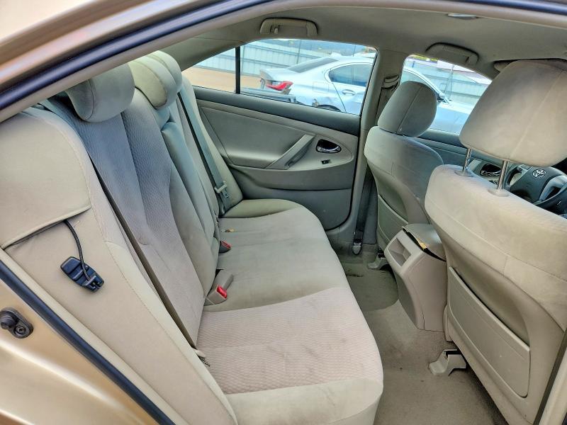 2011 TOYOTA CAMRY LE — Фото 10 из 13