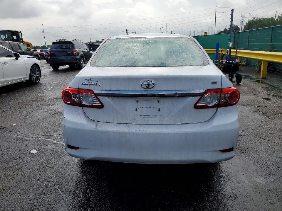 2011 TOYOTA COROLLA LE — Фото 6 из 12