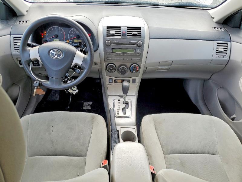 2011 TOYOTA COROLLA LE — Фото 8 из 12
