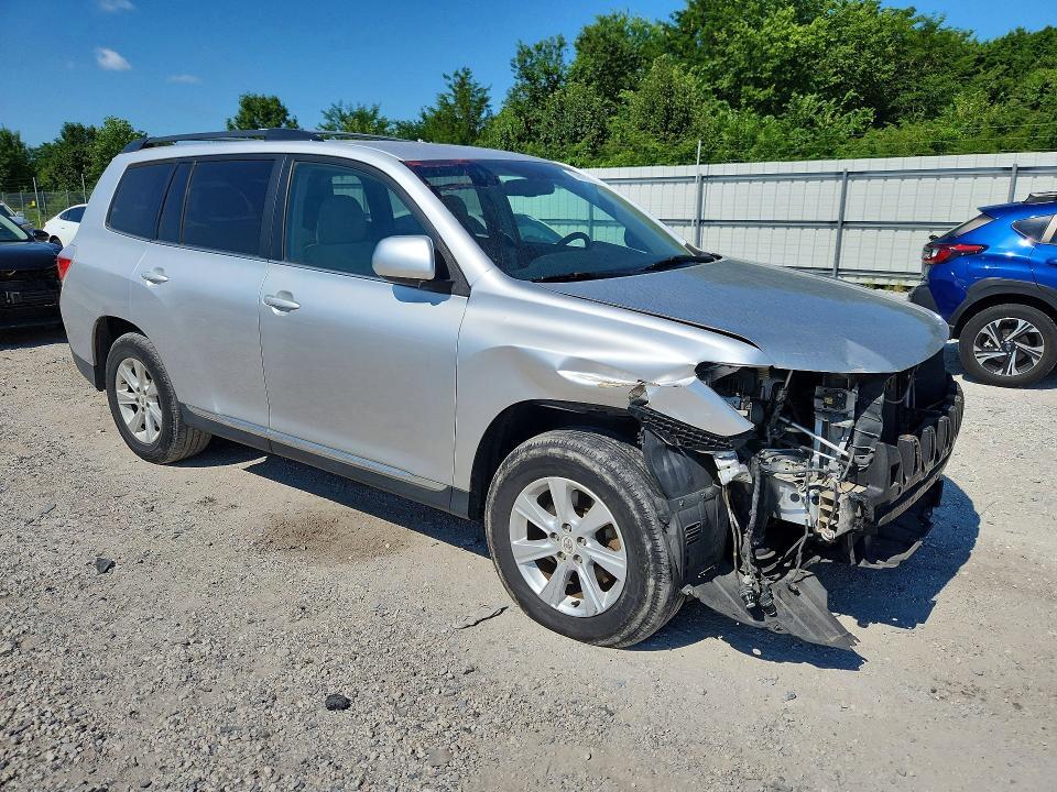 5TDBK3EH0BS044633 2011 TOYOTA HIGHLANDER photo no. 4