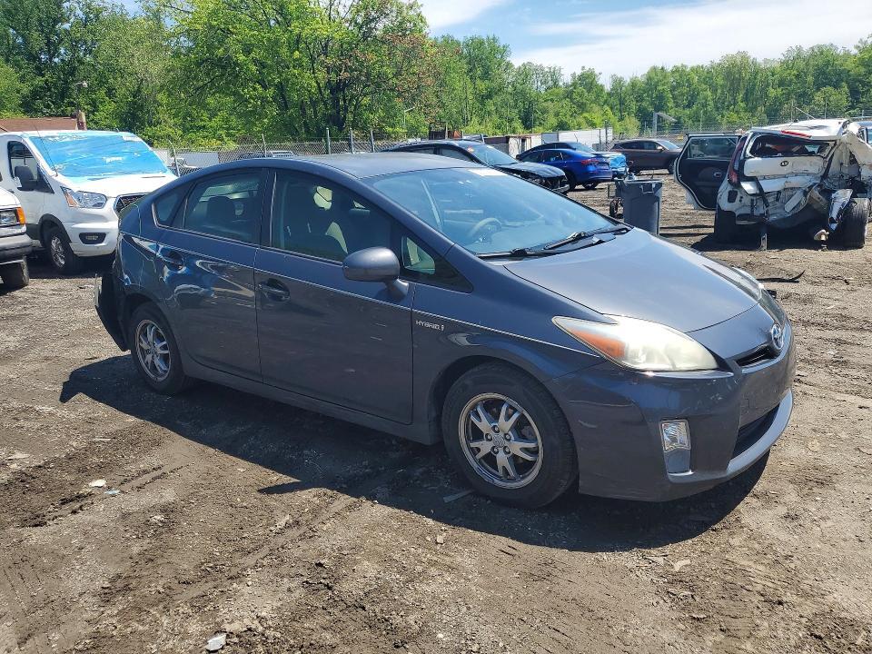 2011 TOYOTA PRIUS TWO — Фото 4 из 12