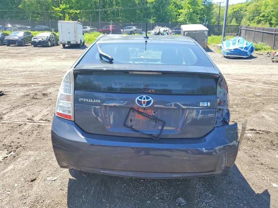 2011 TOYOTA PRIUS TWO — Фото 6 из 12
