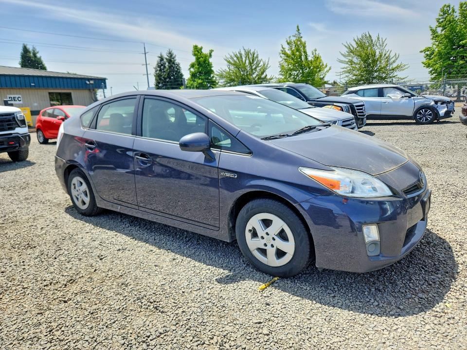 2011 TOYOTA PRIUS TWO — Фото 4 из 12