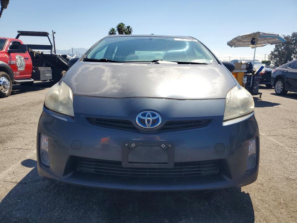 2011 TOYOTA PRIUS TWO — Фото 5 из 12