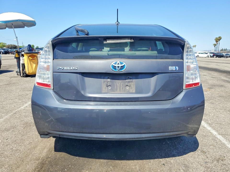 2011 TOYOTA PRIUS TWO — Фото 6 из 12