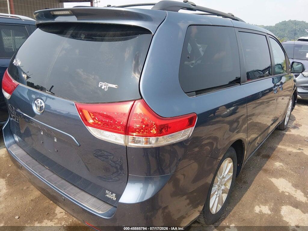 5TDDK3DC2DS063217 2013 TOYOTA SIENNA photo no. 4