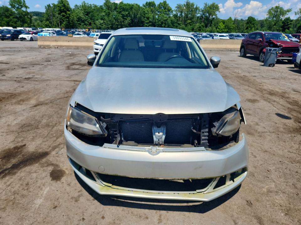 2011 VOLKSWAGEN JETTA TDI — Фото 5 из 12