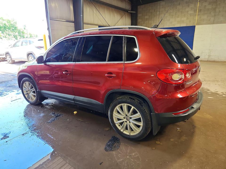 2011 VOLKSWAGEN TIGUAN S/SE/SEL — Фото 2 из 13