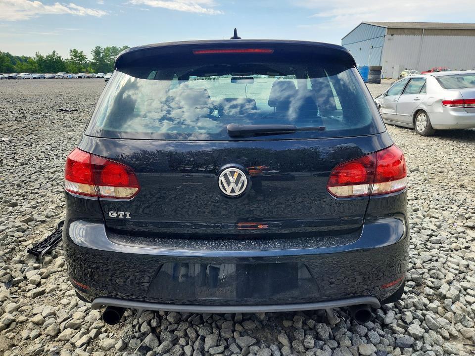 2011 VOLKSWAGEN GTI — Фото 6 из 12