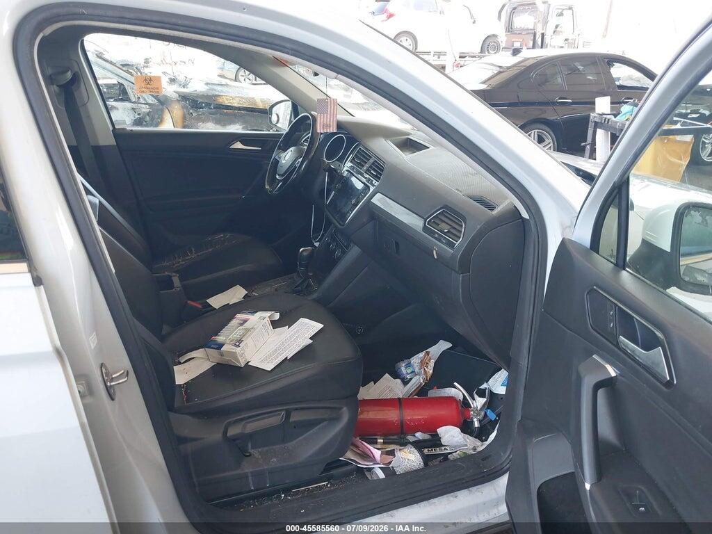 3VV3B7AX8JM183286 2018 VOLKSWAGEN TIGUAN photo no. 5