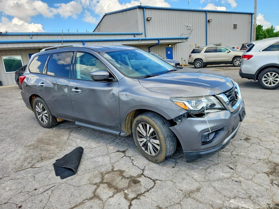 2019 NISSAN PATHFINDER SV — Фото 4 из 13