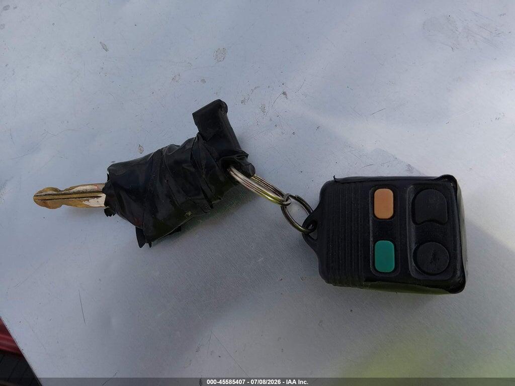 1FAHP35N28W152638 2008 FORD FOCUS photo no. 11