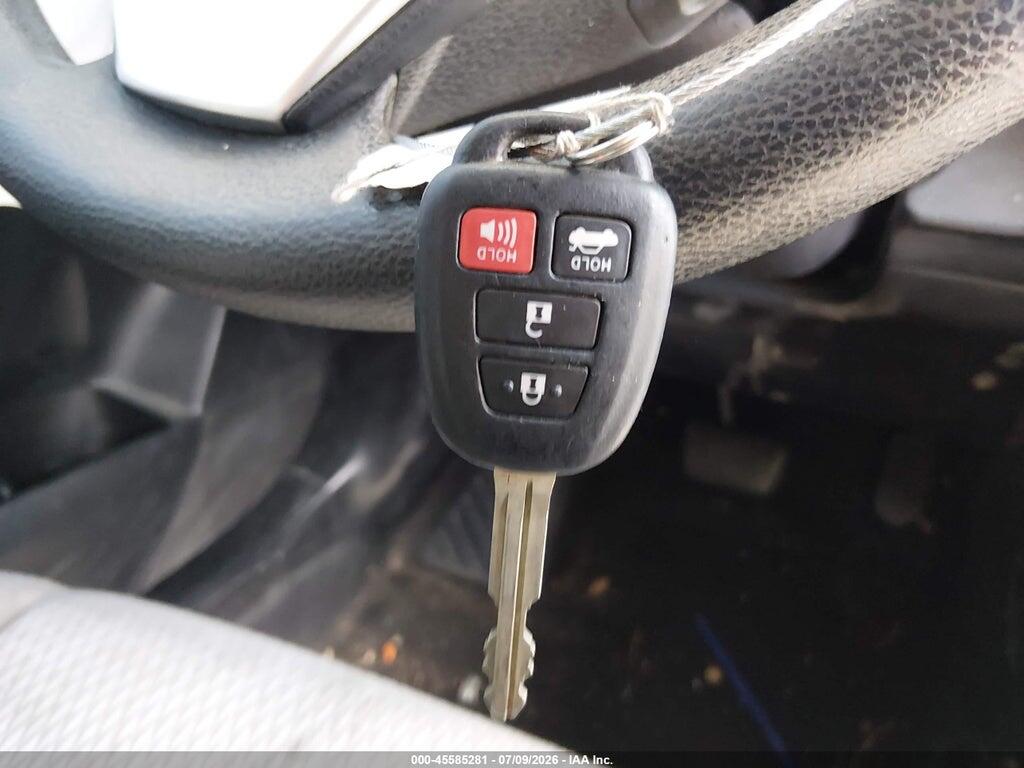 5YFBURHE4HP698955 2017 TOYOTA COROLLA photo no. 11