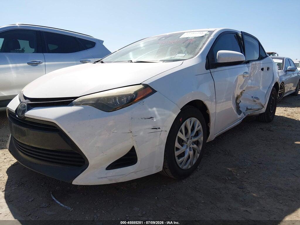 5YFBURHE4HP698955 2017 TOYOTA COROLLA photo no. 2