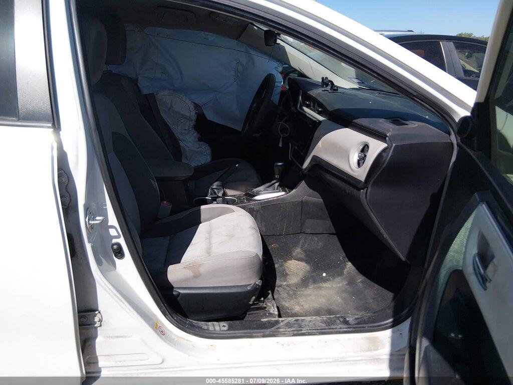 5YFBURHE4HP698955 2017 TOYOTA COROLLA photo no. 5