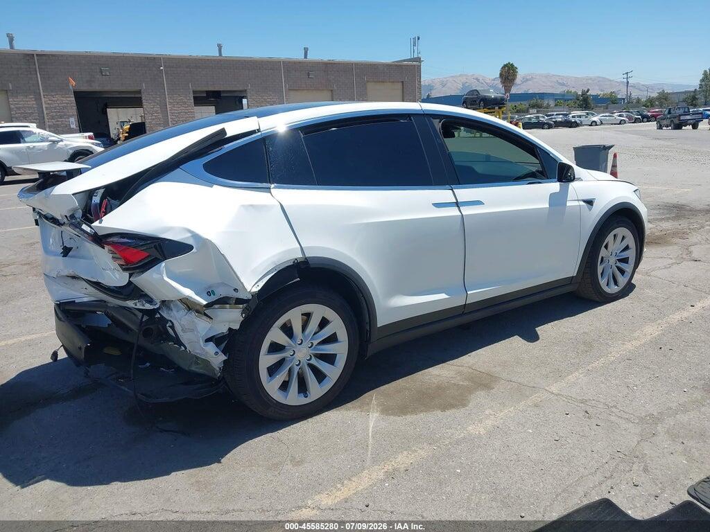 5YJXCAE26LF242156 2020 TESLA MODEL X photo no. 4