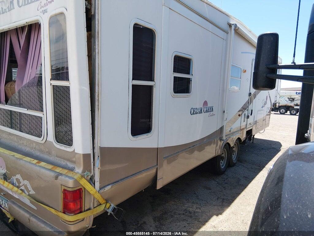 4X4FCRM232P184873 2002 CEDAR CREEK M-36RLTS photo no. 4
