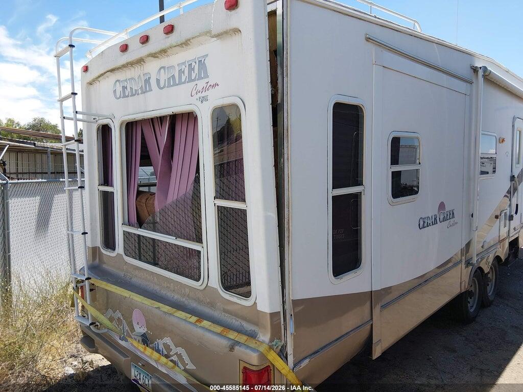 4X4FCRM232P184873 2002 CEDAR CREEK M-36RLTS photo no. 6