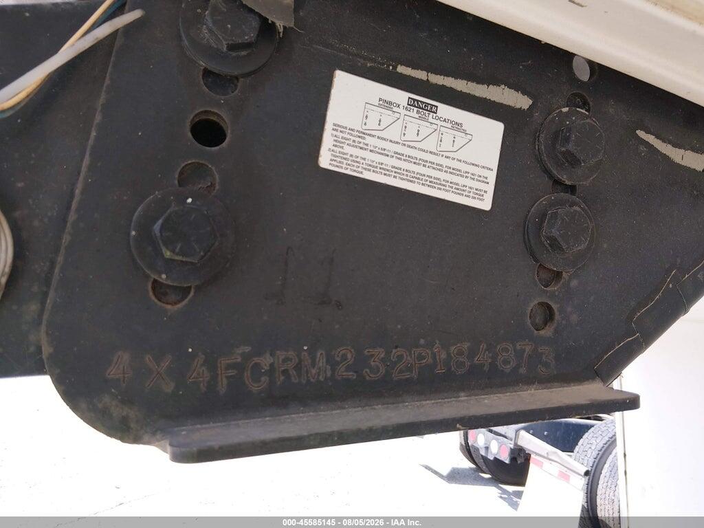 4X4FCRM232P184873 2002 CEDAR CREEK M-36RLTS photo no. 9