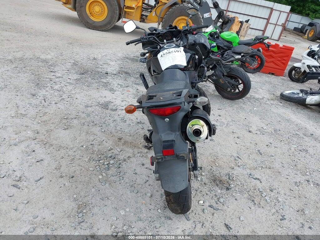 JS1VP54B4B2100033 2011 SUZUKI DL650 photo no. 6