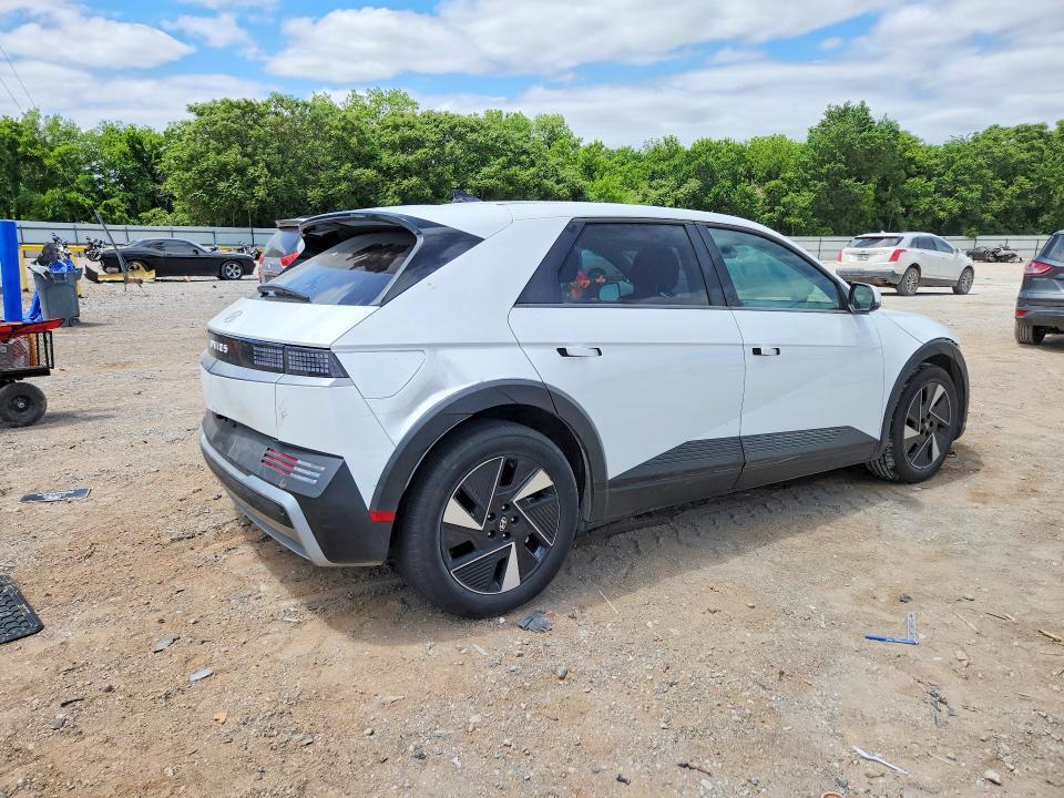 2025 HYUNDAI IONIQ 5 SE — Фото 3 из 13