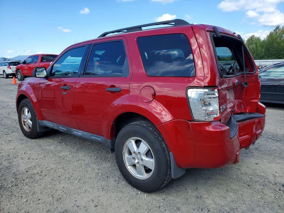 2010 FORD ESCAPE XLT — Фото 2 из 13