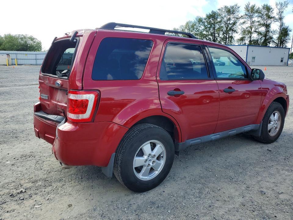2010 FORD ESCAPE XLT — Фото 3 из 13