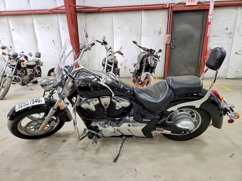 2010 HONDA VT1300 CR — Фото 3 из 9