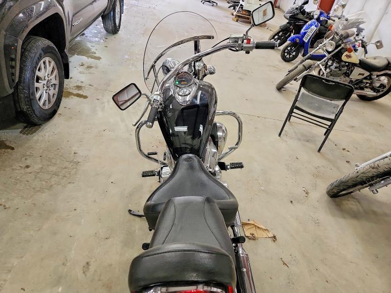 2010 HONDA VT1300 CR — Фото 6 из 9
