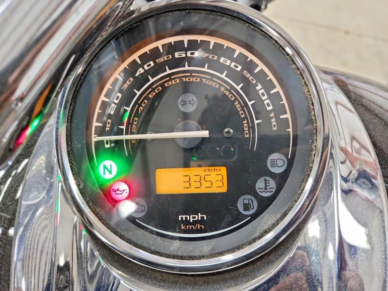 2010 HONDA VT1300 CR — Фото 7 из 9