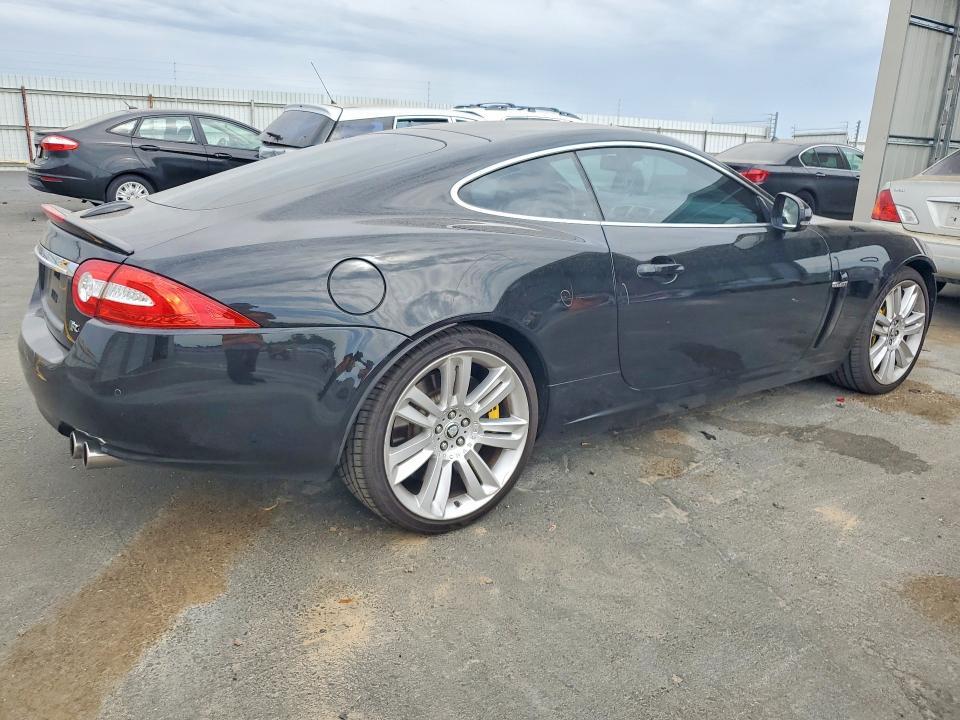 2010 JAGUAR XKR — Фото 3 из 13