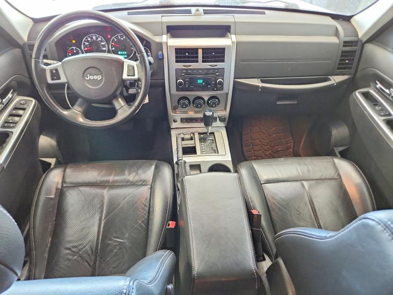 2010 JEEP LIBERTY LIMITED — Фото 8 из 13