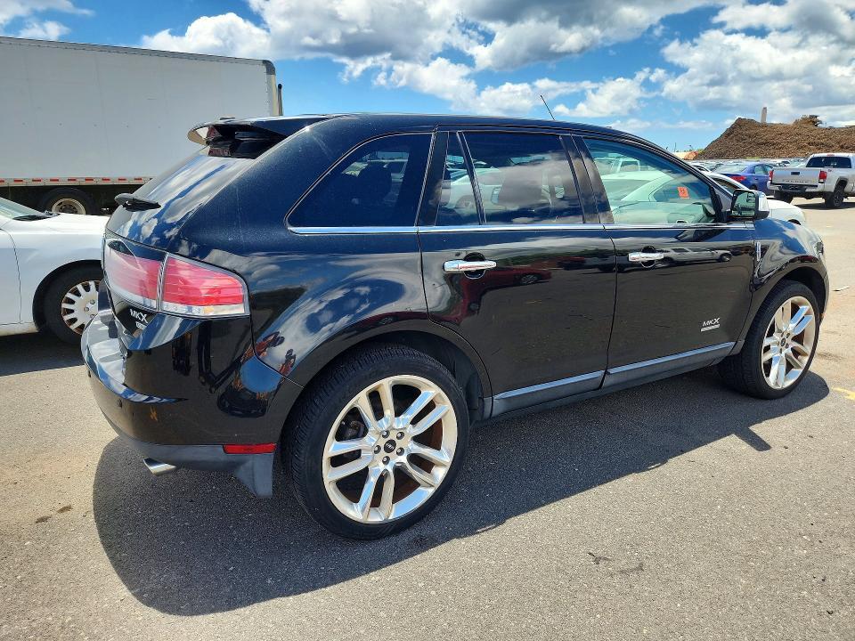 2LMDJ8JC4ABJ16873 2010 LINCOLN MKX photo no. 3