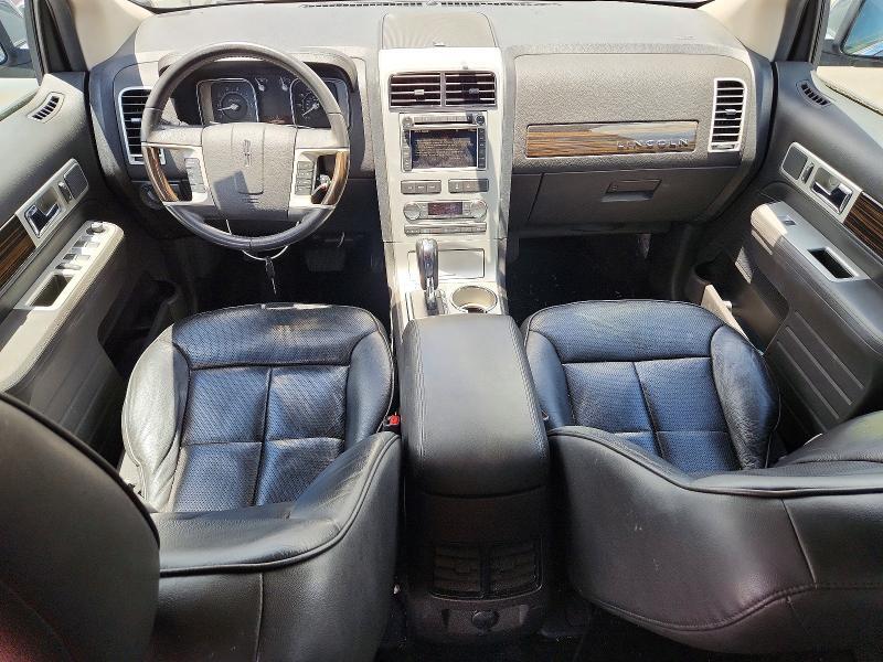 2LMDJ8JC4ABJ16873 2010 LINCOLN MKX photo no. 8