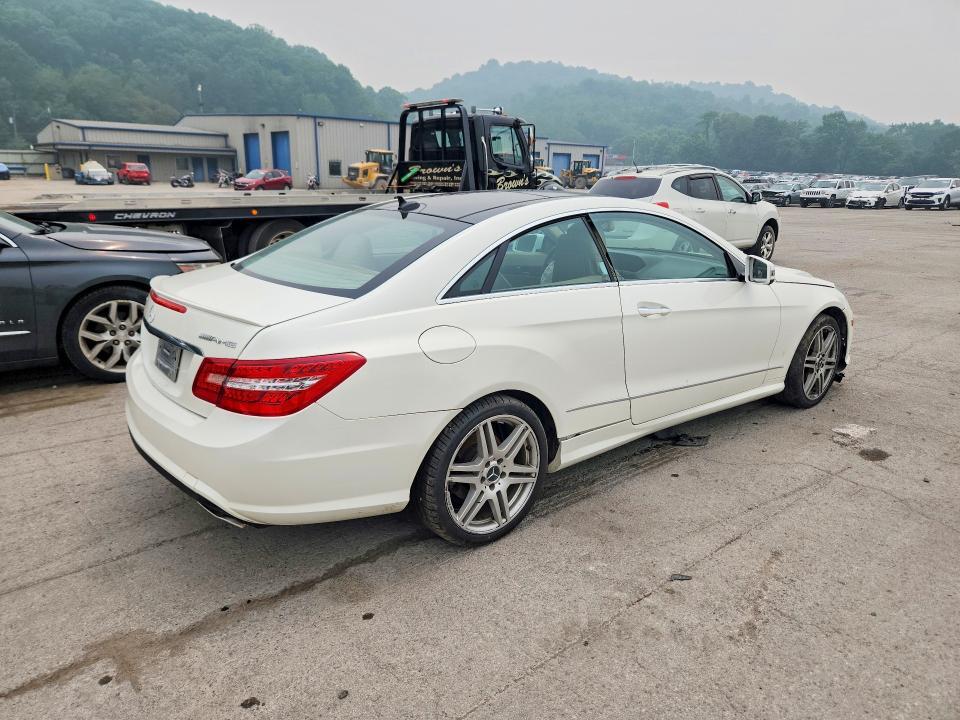 WDDKJ7CB1AF043598 2010 MERCEDES-BENZ E photo no. 3