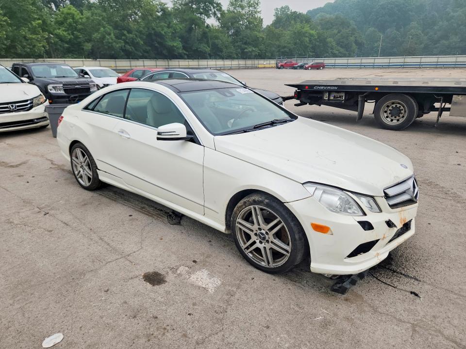 WDDKJ7CB1AF043598 2010 MERCEDES-BENZ E photo no. 4