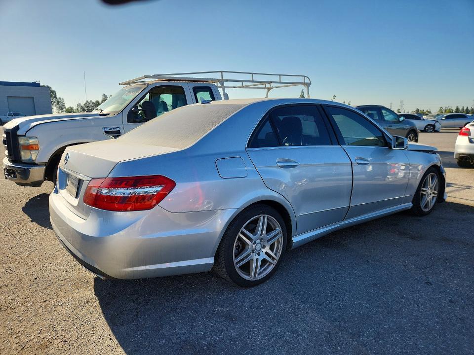 2010 MERCEDES-BENZ E 350 — Фото 3 из 12