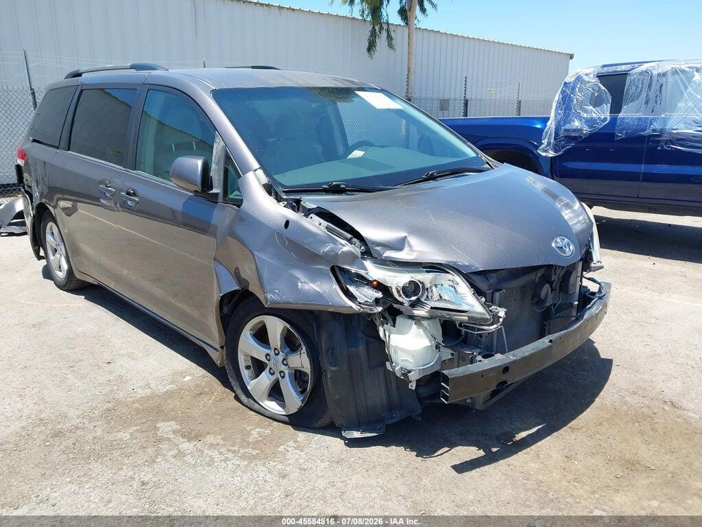 5TDKK3DC9BS076096 2011 TOYOTA SIENNA photo no. 6