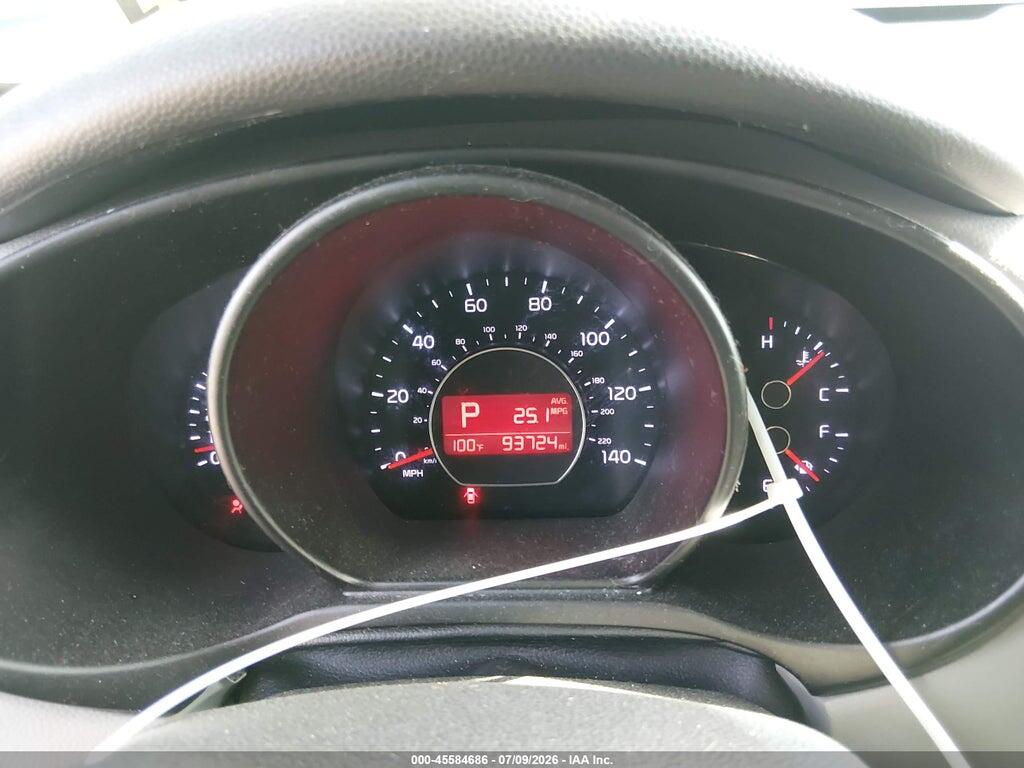 KNDJN2A29G7319626 2016 KIA SOUL photo no. 7
