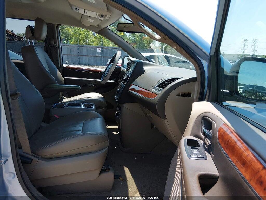 2C4RC1BG8DR544689 2013 CHRYSLER TOWN & COUNTRY photo no. 5