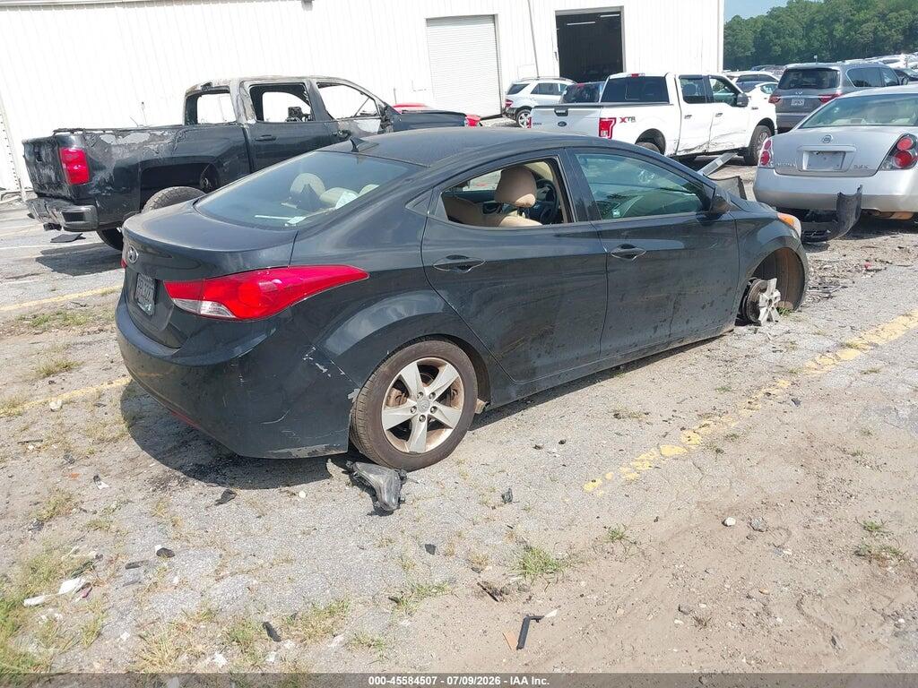 5NPDH4AE7DH285624 2013 HYUNDAI ELANTRA photo no. 4