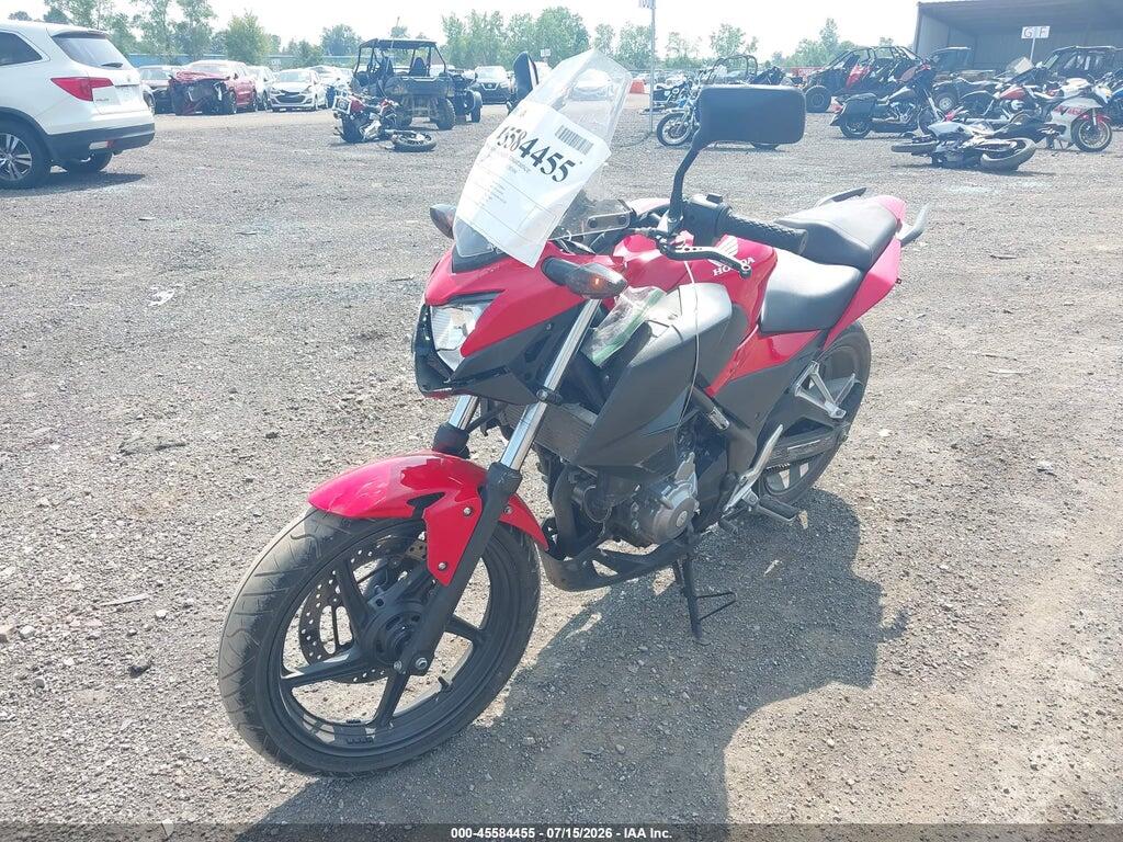 MLHNC5216F5102217 2015 HONDA CB300 photo no. 2