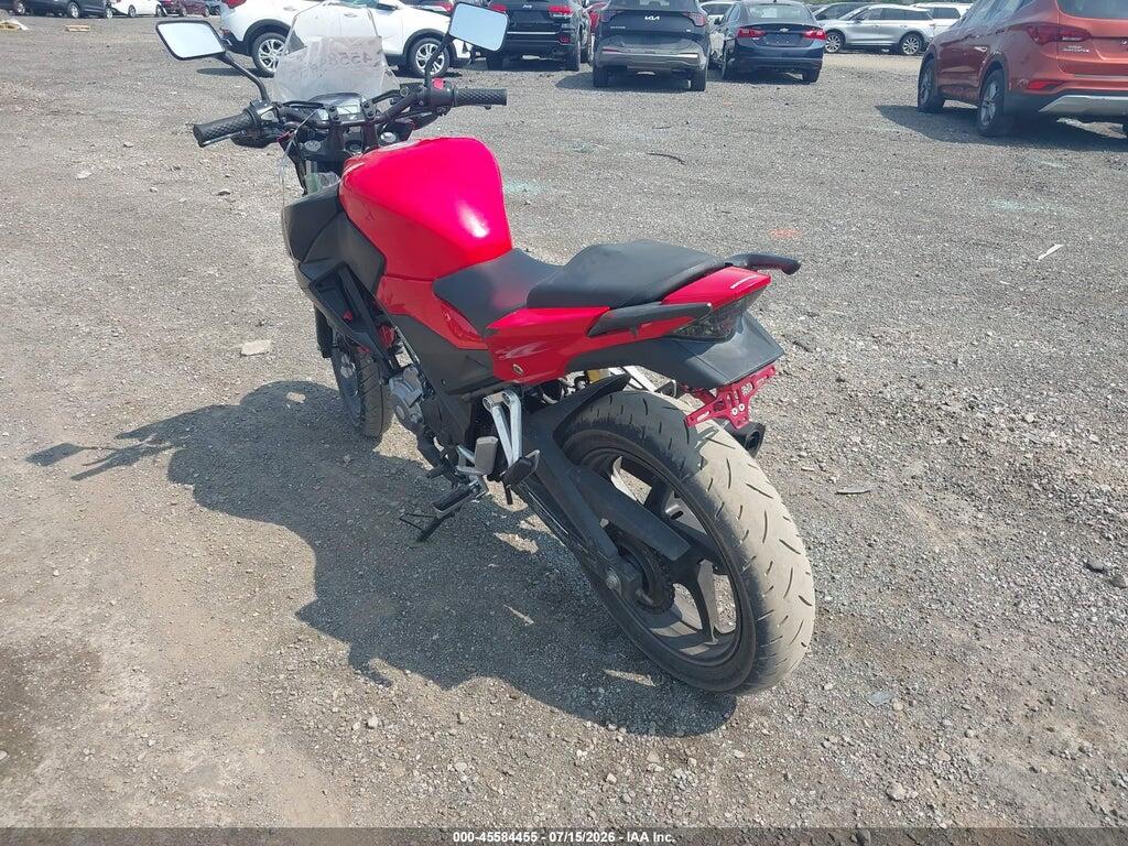 MLHNC5216F5102217 2015 HONDA CB300 photo no. 3