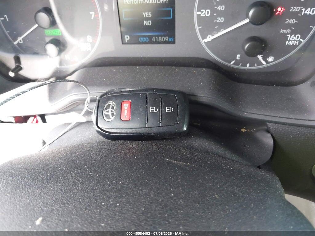 7MUFBABG5PV014719 2023 TOYOTA COROLLA CROSS HYBRID photo no. 11