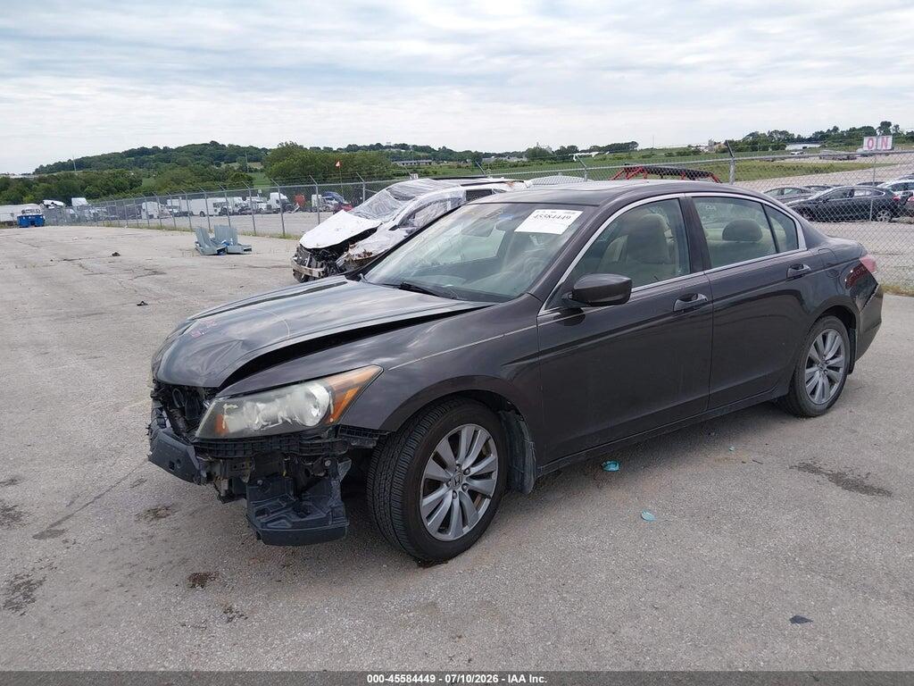 1HGCP2F76BA042132 2011 HONDA ACCORD photo no. 2