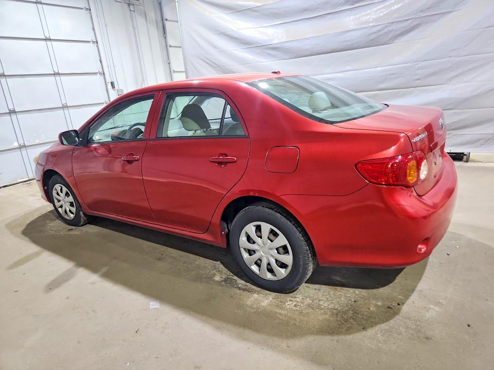 2010 TOYOTA COROLLA LE — Фото 2 из 12