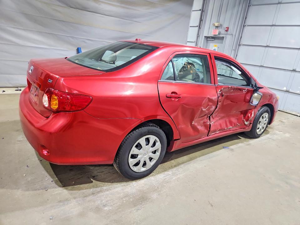 2010 TOYOTA COROLLA LE — Фото 3 из 12