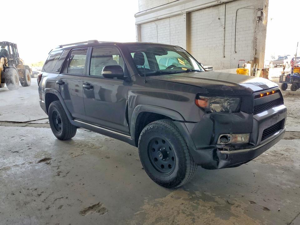 JTEBU5JR2A5019267 2010 TOYOTA 4RUNNER photo no. 4
