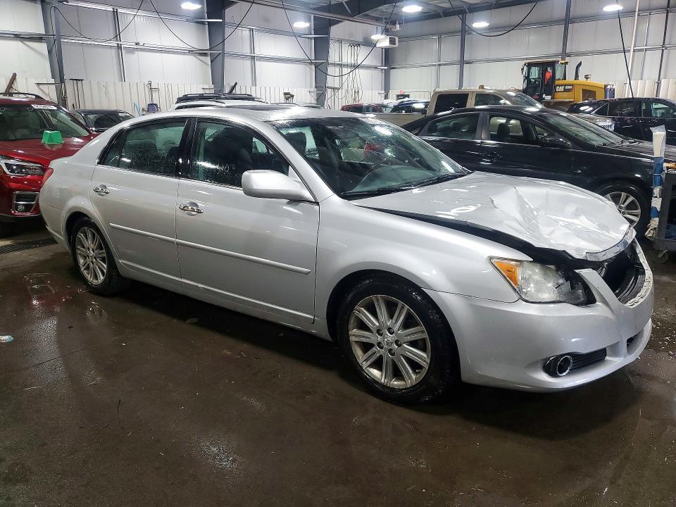2010 TOYOTA AVALON LIMITED — Фото 4 из 12
